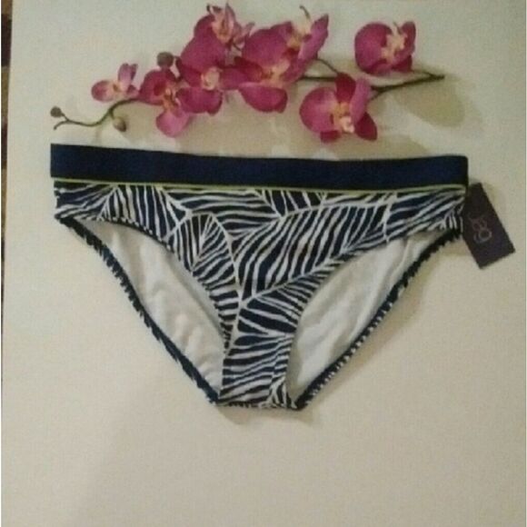 ⬇️⬇️⬇️Blue/White/Lime JAG Leaf Print Bikini Bottom - Picture 1 of 2